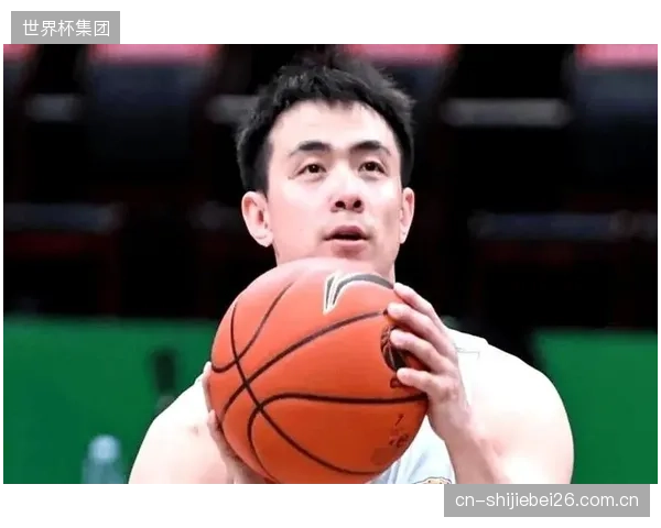 尽管辽宁队止步季后赛首轮，但赵继伟在攻防转换中的枢纽作用依然无可替代。